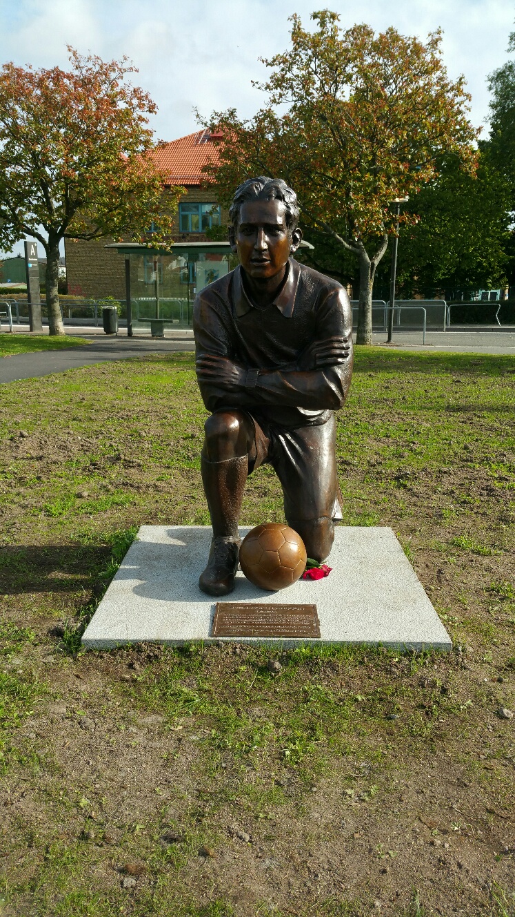 Skulptur föreställande Sven-Agne Larsson